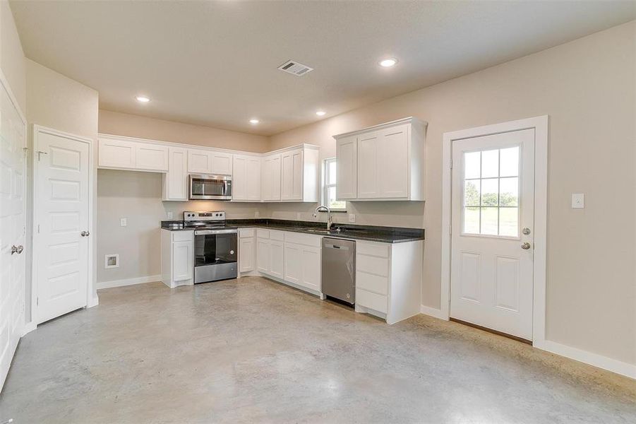 Furnished interior view inside a new home in , Rio Vista (Image 6).