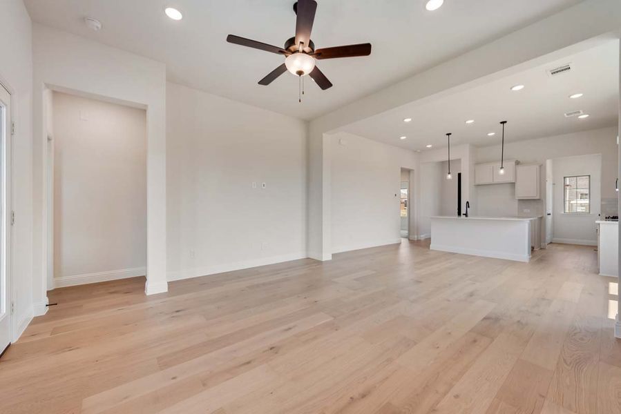 Representative unfurnished interior of a home built from the Granary by Pacesetter Homes in La Terra at Uptown Celina, Celina (Image 21).