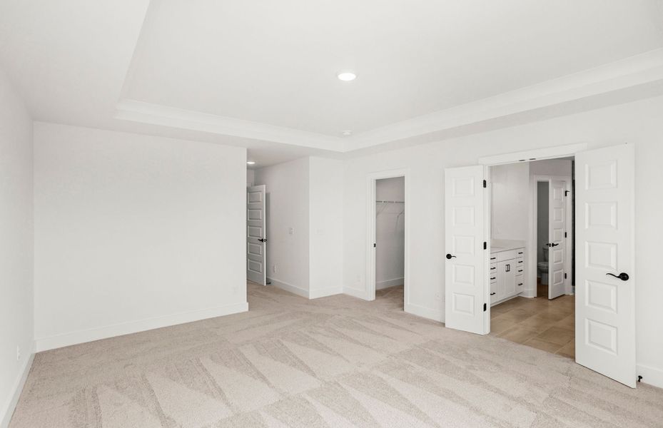 Spacious, unfurnished interior of a new home in Durham Farms, Hendersonville (Image 38).