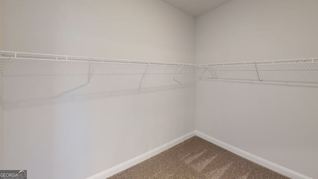 Spacious, unfurnished interior of a new home in Holliday Pass, Griffin (Image 21).