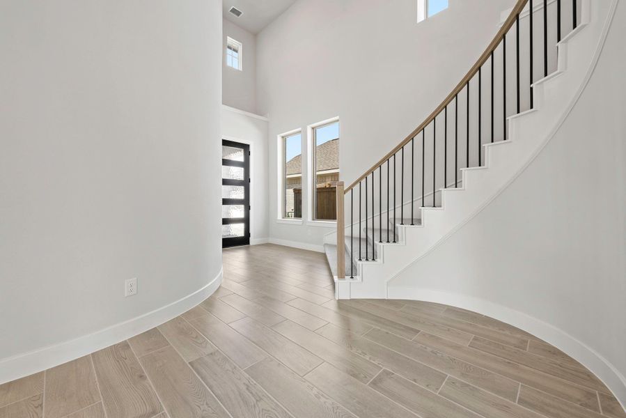 Spacious, unfurnished interior of a new home in Candela, Richmond (Image 18). Spacious, unfurnished interior of a new home in Candela, Richmond (Image 18).