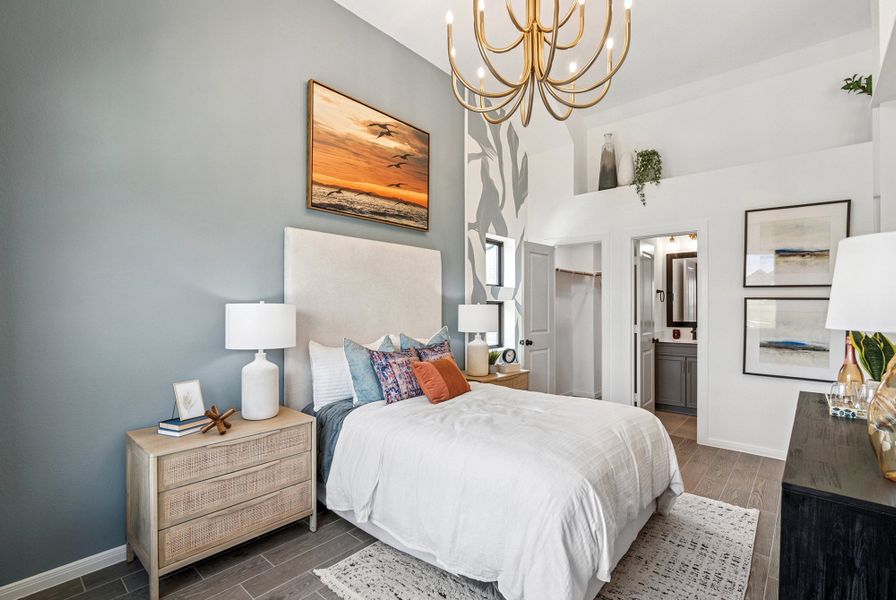 The Crowson - Above Garage Retreat The Crowson - Above Garage Retreat