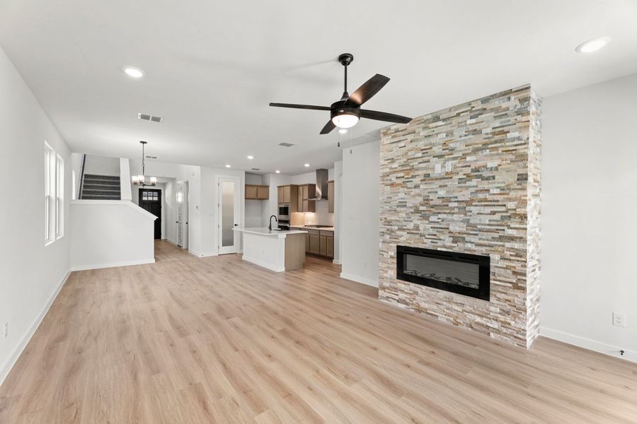 Spacious, unfurnished interior of a new home in Veranda Designer, San Antonio (Image 19).