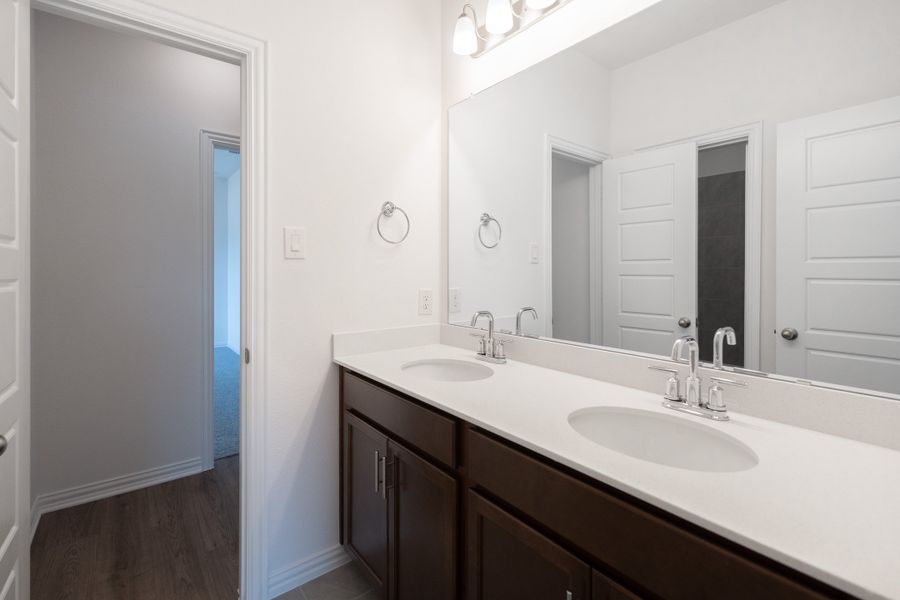 Furnished interior view inside a new home in Chalk Hill, Celina (Image 8).