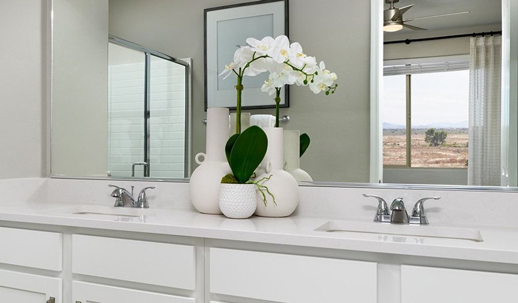 Fraser-T934-Blackhawk Bathroom