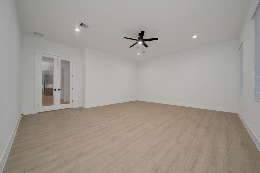 Spacious, unfurnished interior of a new home in , Pinehurst (Image 33). Spacious, unfurnished interior of a new home in , Pinehurst (Image 33).