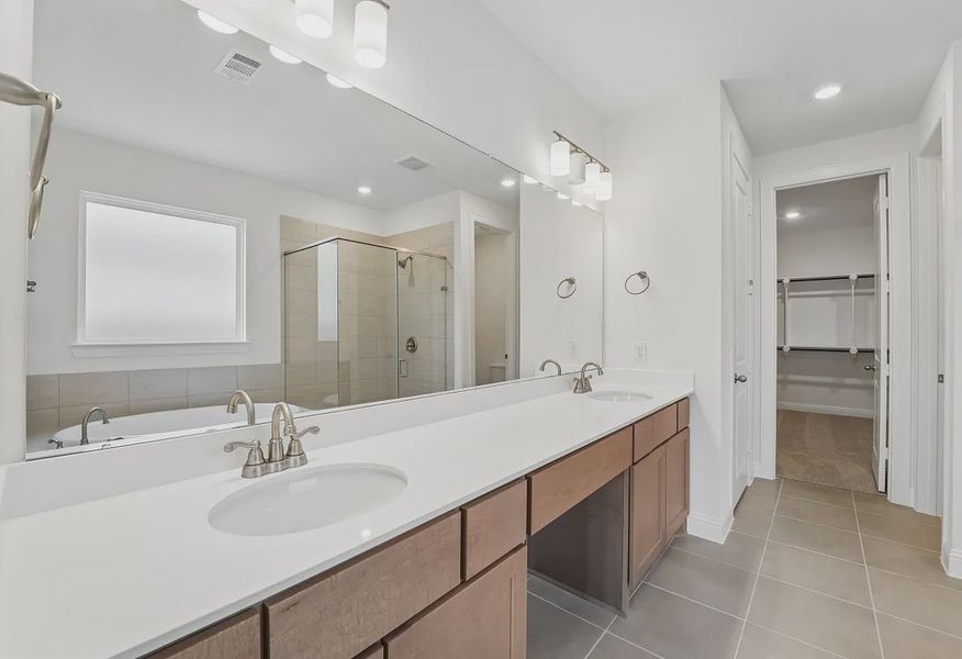 Homesite 5110 Primary Bath - 12 of 24
