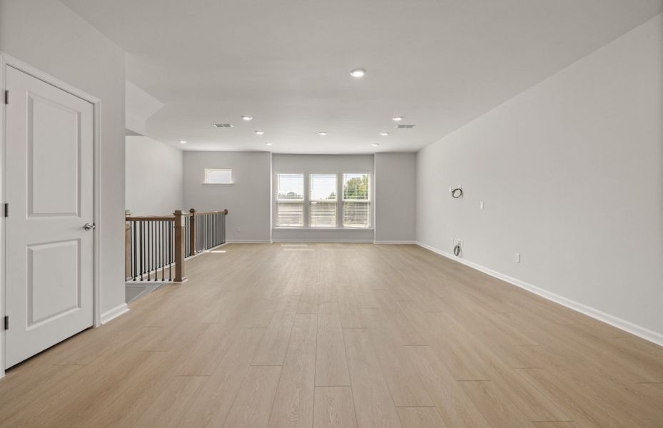 Spacious, unfurnished interior of a new home in Prestwick, Apex (Image 20).
