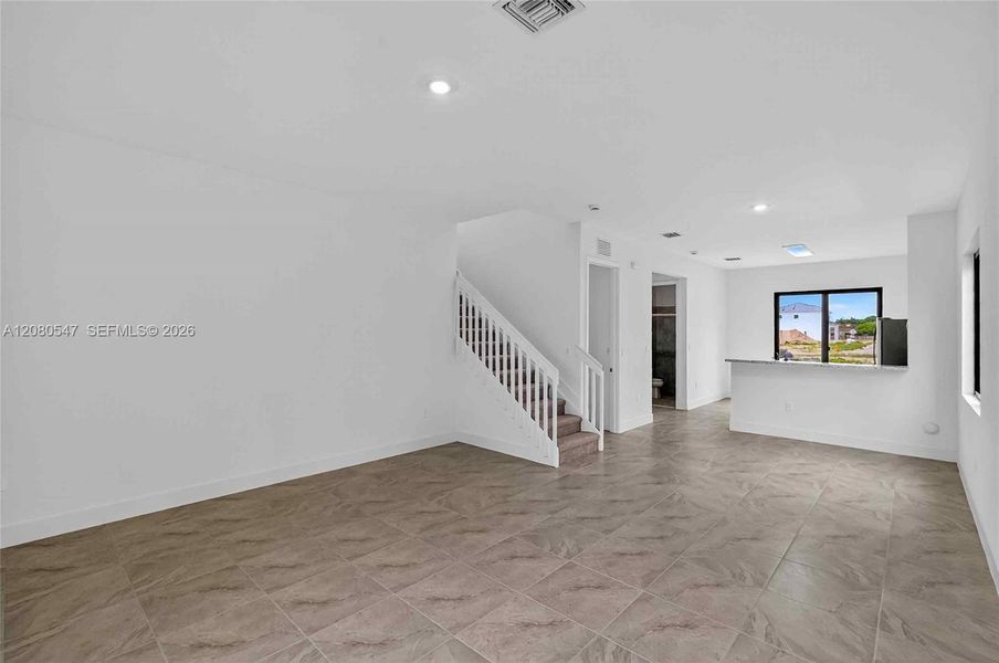 Spacious, unfurnished interior of a new home in , Homestead (Image 20).