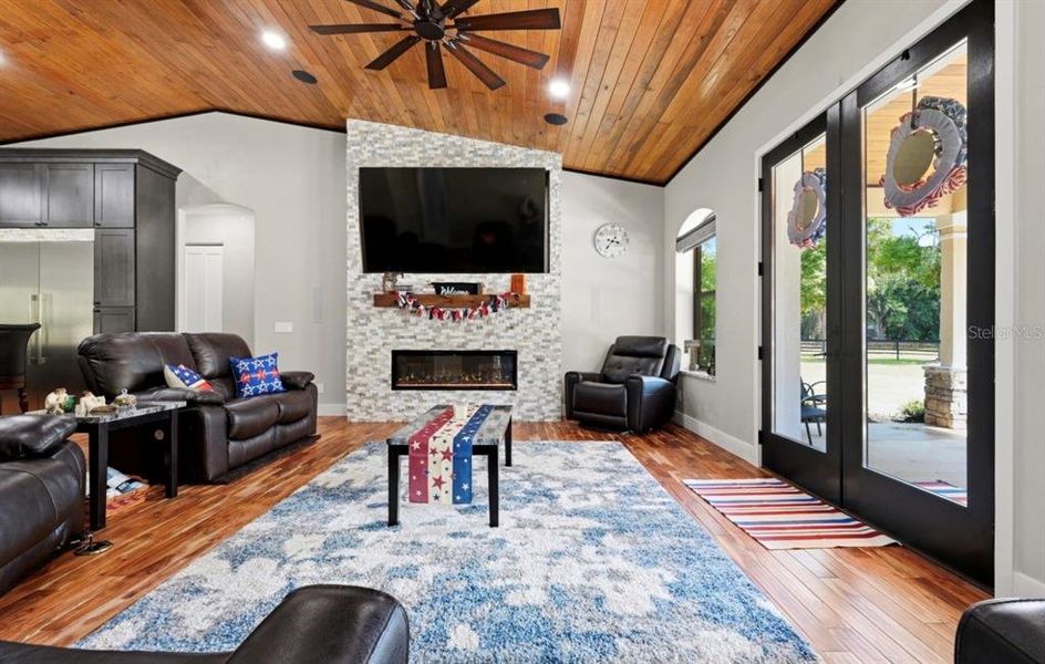 Furnished interior view inside a new home in , Newberry (Image 26). Furnished interior view inside a new home in , Newberry (Image 26).