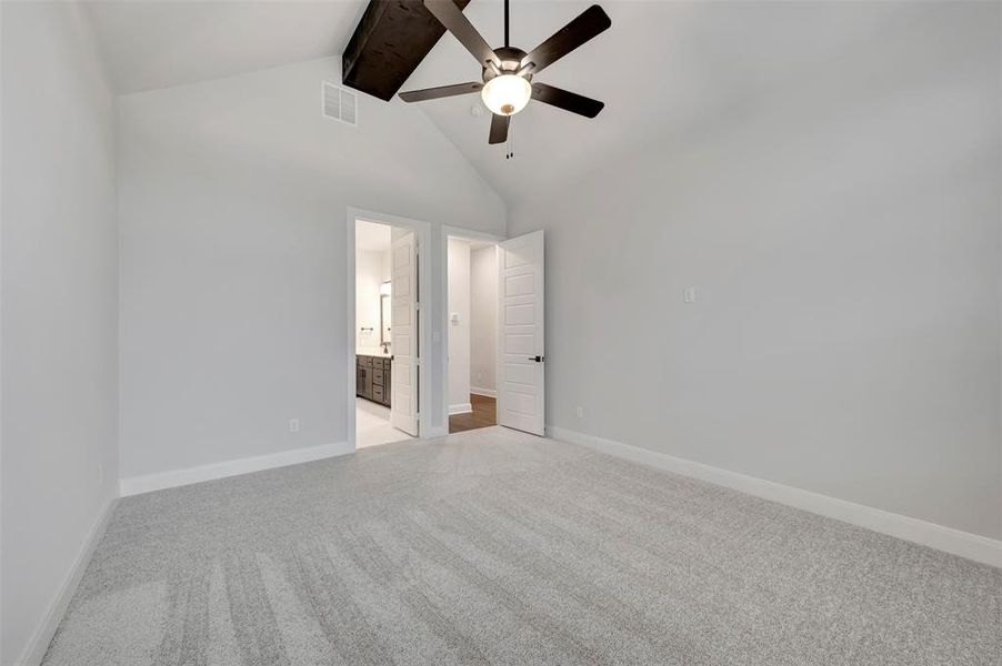 Spacious, unfurnished interior of a new home in Mantua Point Gardens, Van Alstyne (Image 29).