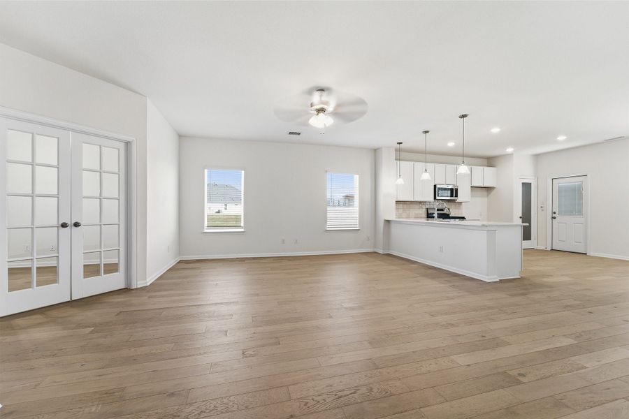 Spacious, unfurnished interior of a new home in Pebblebrook, Sherman (Image 21).