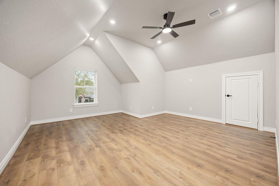 Spacious, unfurnished interior of a new home in , Waller (Image 21).