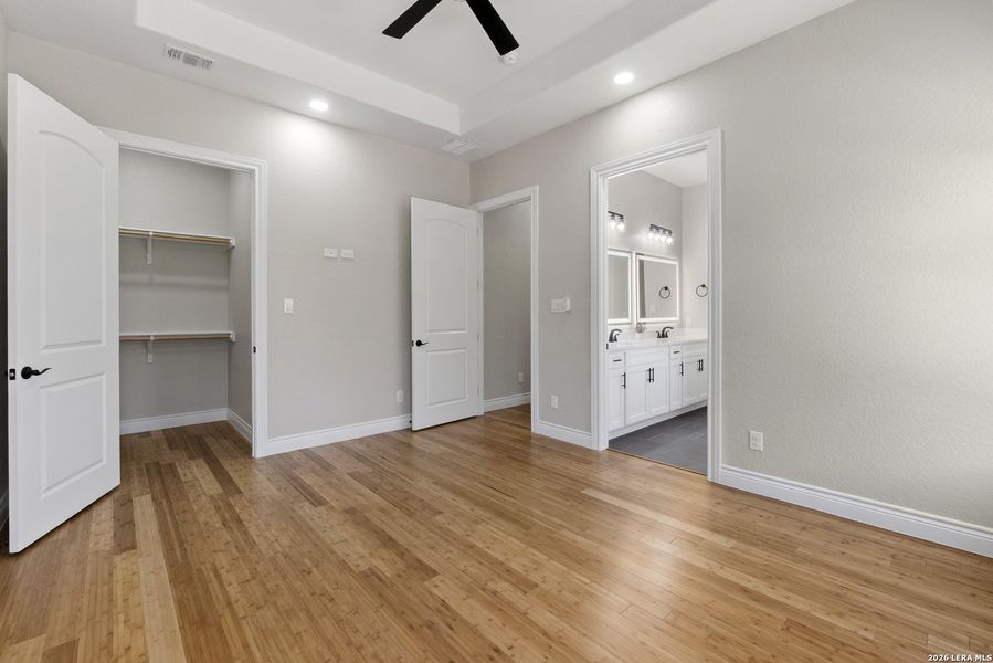 Spacious, unfurnished interior of a new home in , New Braunfels (Image 25).