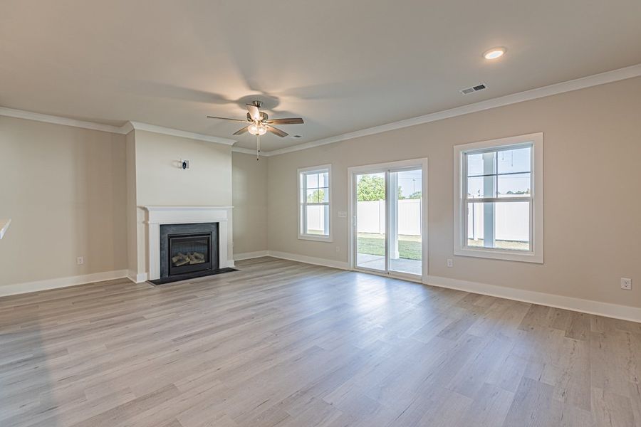 Representative unfurnished interior of a home built from the Barnard II by Great Southern Homes in Shady Grove, Conway (Image 22).