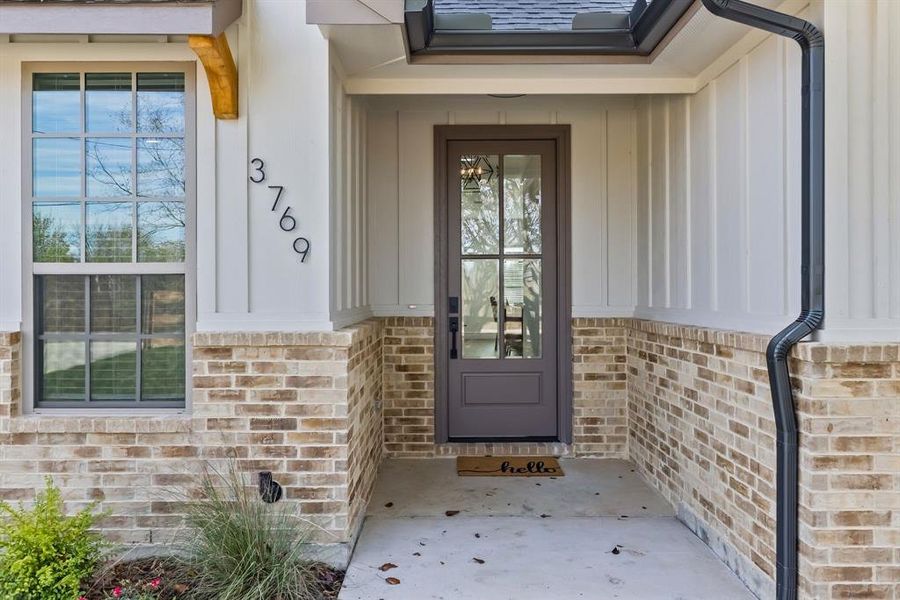 Exterior details and patio area of a home in , Quinlan (Image 27).