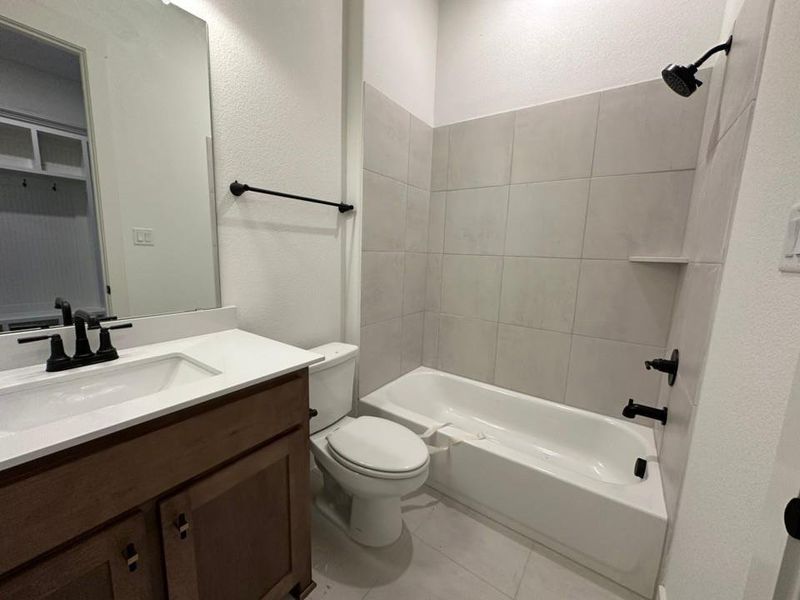 Furnished interior view inside a new home in Eagle Ridge Estates, Weatherford (Image 4). Furnished interior view inside a new home in Eagle Ridge Estates, Weatherford (Image 4).