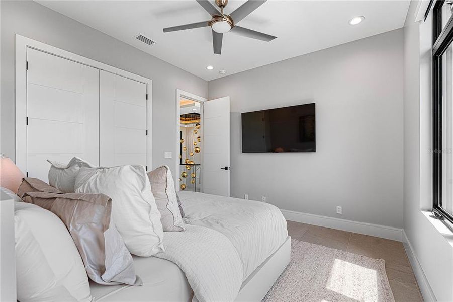 Furnished interior view inside a new home in , Tampa (Image 7).