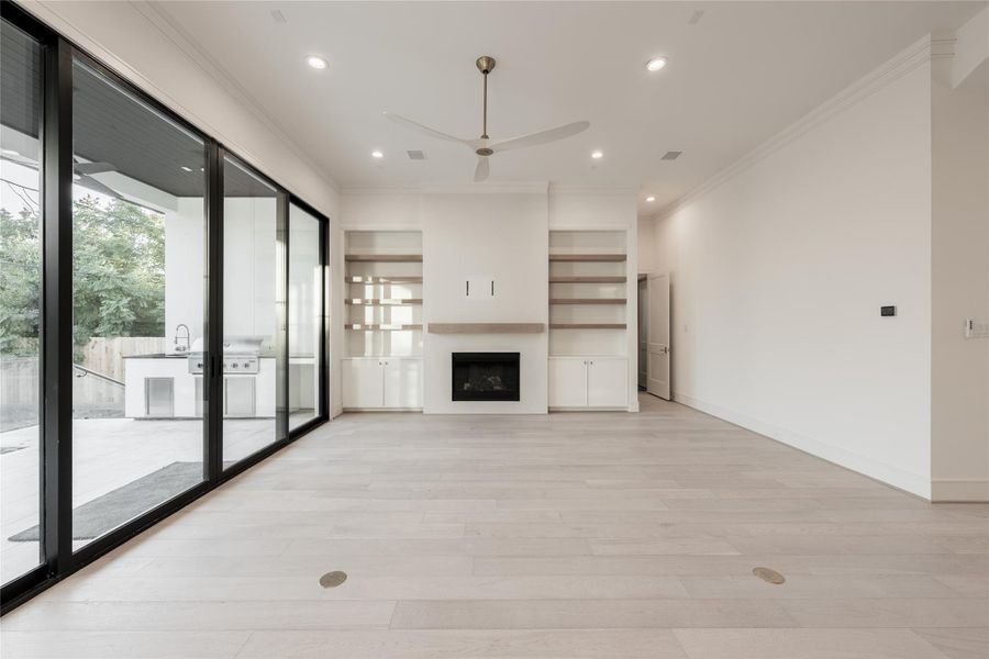 Spacious, unfurnished interior of a new home in , Bellaire (Image 21). Spacious, unfurnished interior of a new home in , Bellaire (Image 21).