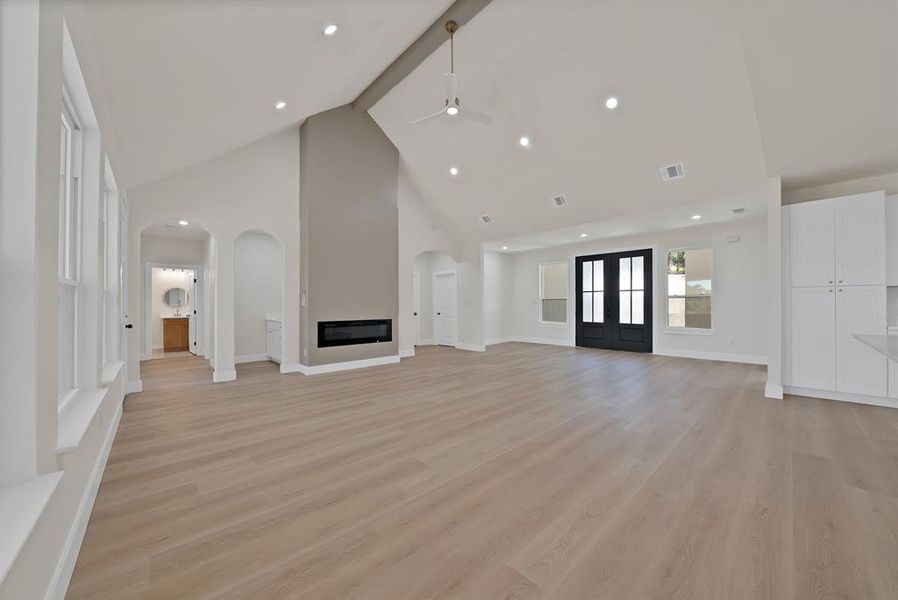 Spacious, unfurnished interior of a new home in , Joshua (Image 20).