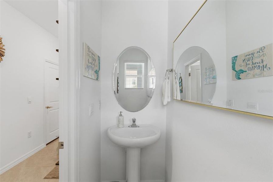 Furnished interior view inside a new home in , Apollo Beach (Image 17).
