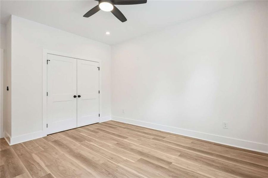 Spacious, unfurnished interior of a new home in , Atlanta (Image 13).