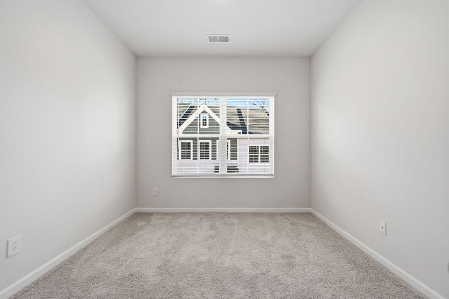 Spacious, unfurnished interior of a new home in Lakeview Village, Charlotte (Image 24).