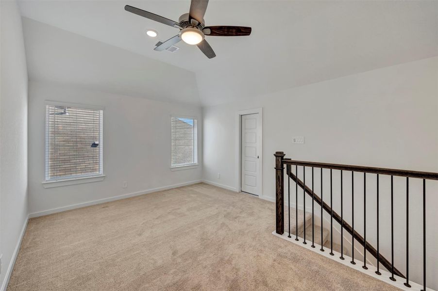 Spacious, unfurnished interior of a new home in Lone Star Landing, Montgomery (Image 19).