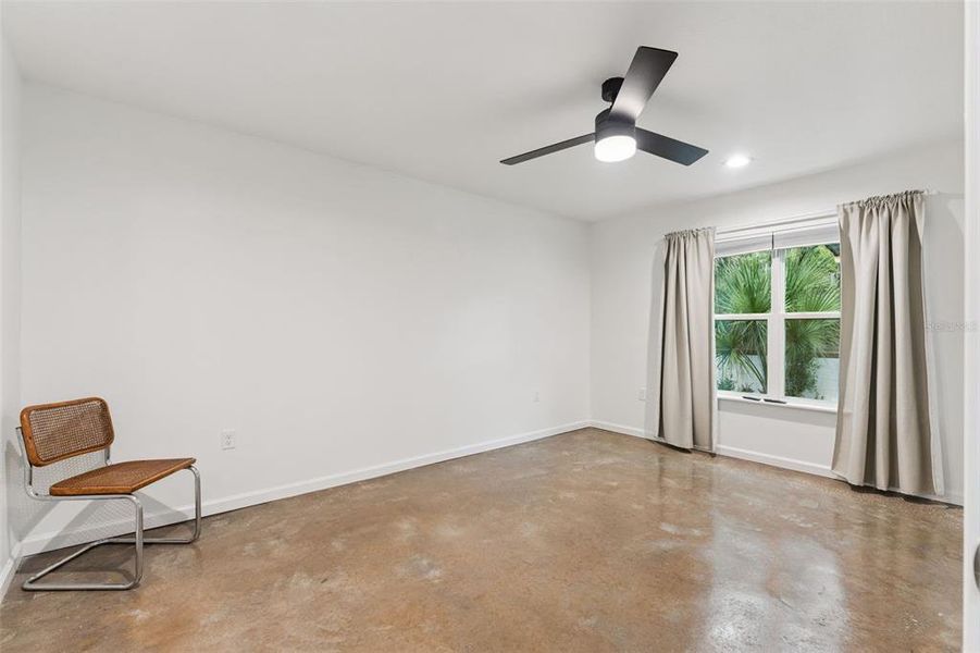 Spacious, unfurnished interior of a new home in , Sanford (Image 28).