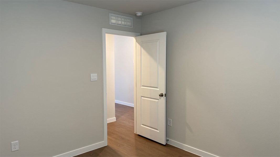 Spacious, unfurnished interior of a new home in London Towne, Corpus Christi (Image 19).