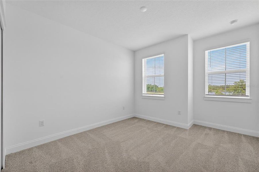 Spacious, unfurnished interior of a new home in , Winter Garden (Image 26).