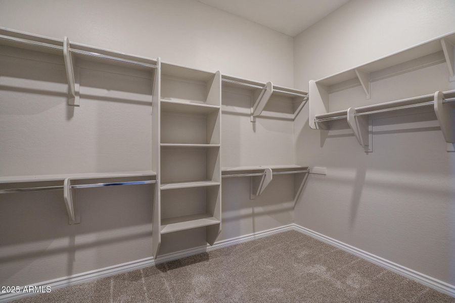 14) PRIMARY CLOSET 14) PRIMARY CLOSET