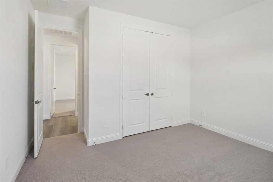 Spacious, unfurnished interior of a new home in Ashford Park - Texana Series, Corinth (Image 25).