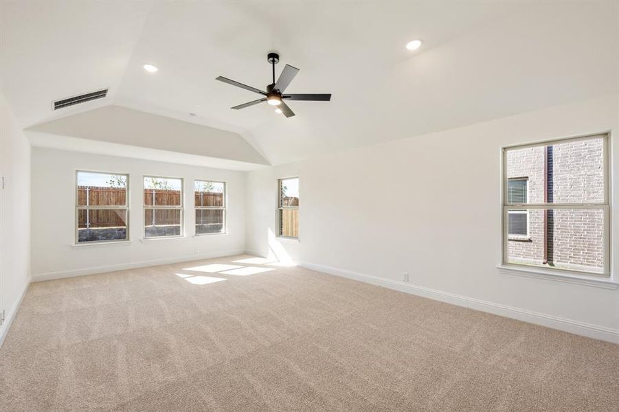 Spacious, unfurnished interior of a new home in Bear Creek Classic 60, Lavon (Image 25). Spacious, unfurnished interior of a new home in Bear Creek Classic 60, Lavon (Image 25).