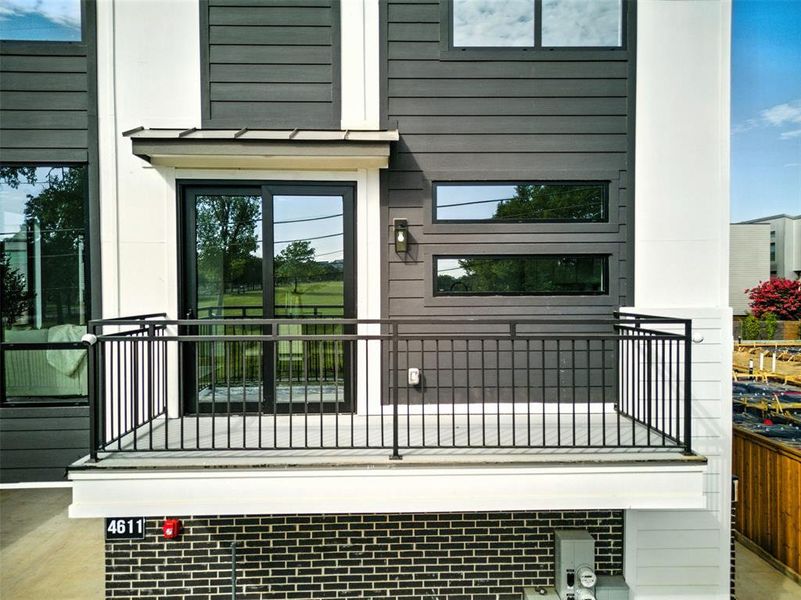 Exterior details and patio area of a home in , Dallas (Image 26).