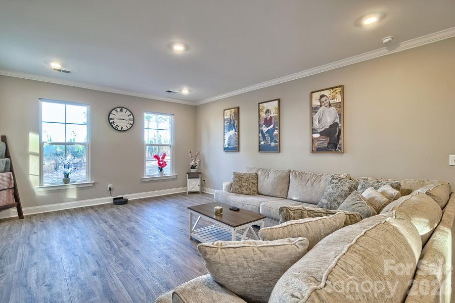 Furnished interior view inside a new home in , Kershaw (Image 14).