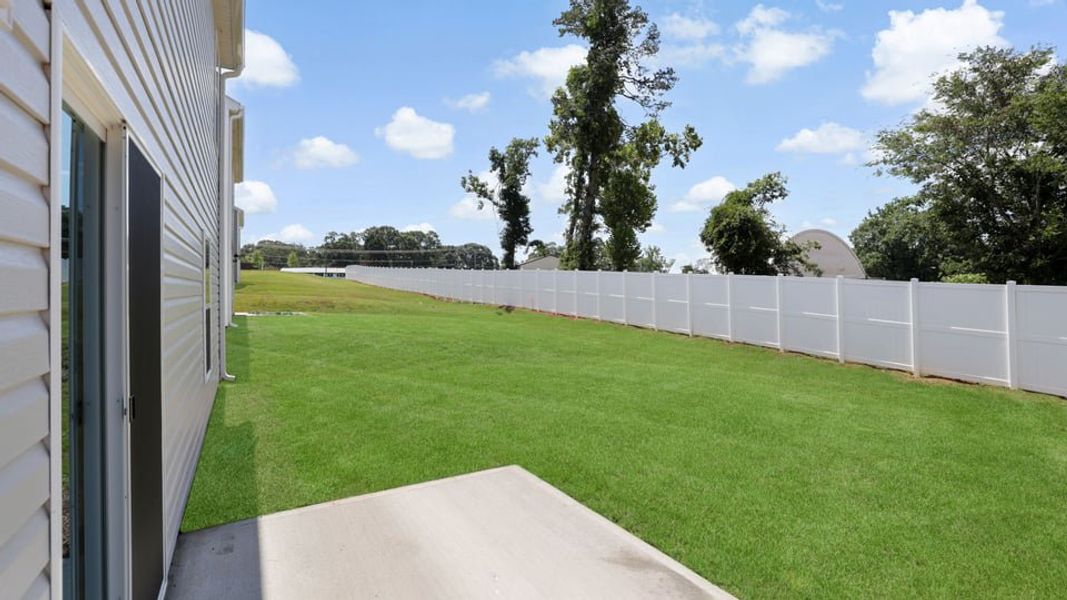 Exterior details and patio area of a home in Baxter Village, Boiling Springs (Image 22).