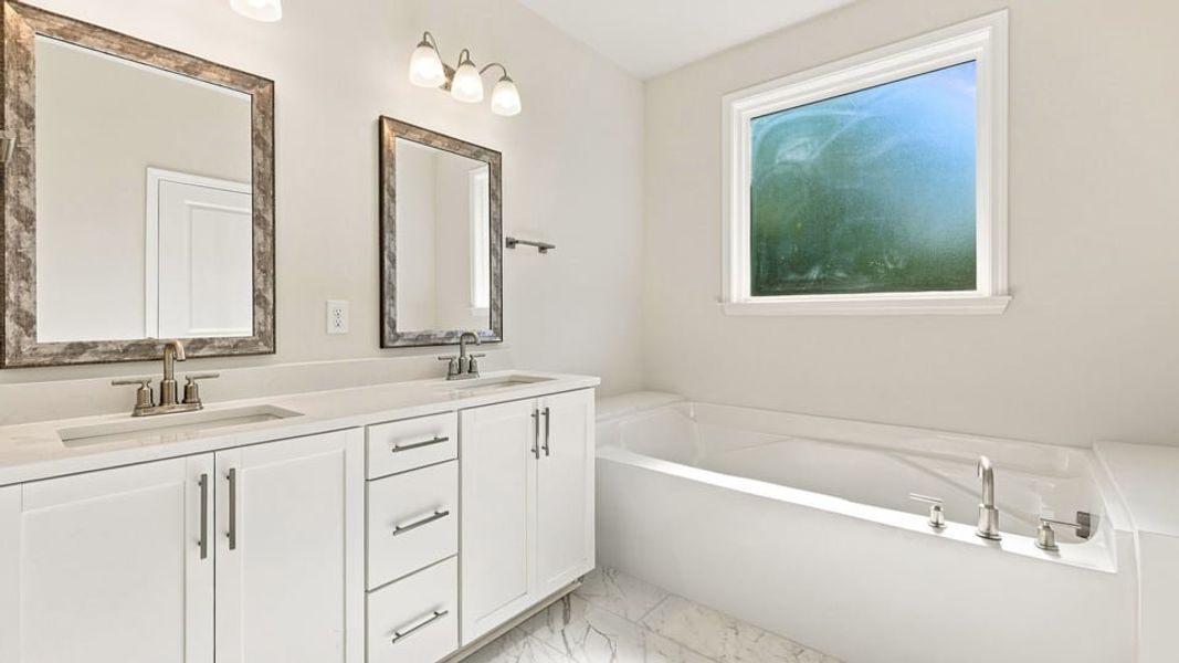 Furnished interior view inside a new home in Rutledge Estates, Woodruff (Image 12).