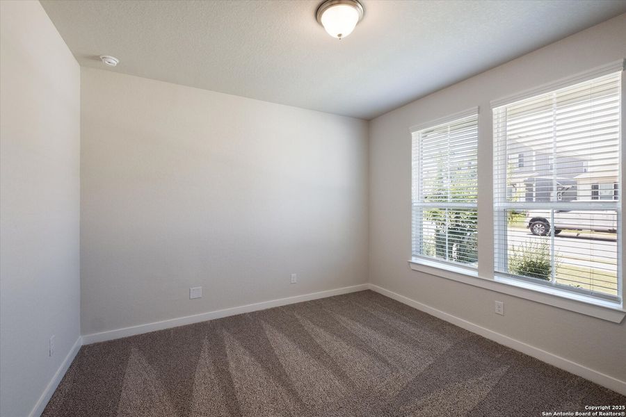 Spacious, unfurnished interior of a new home in The Crossvine, Schertz (Image 20).