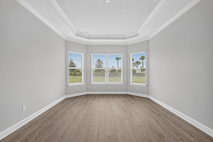 Spacious, unfurnished interior of a new home in Esplanade at Azario Lakewood Ranch, Bradenton (Image 15).