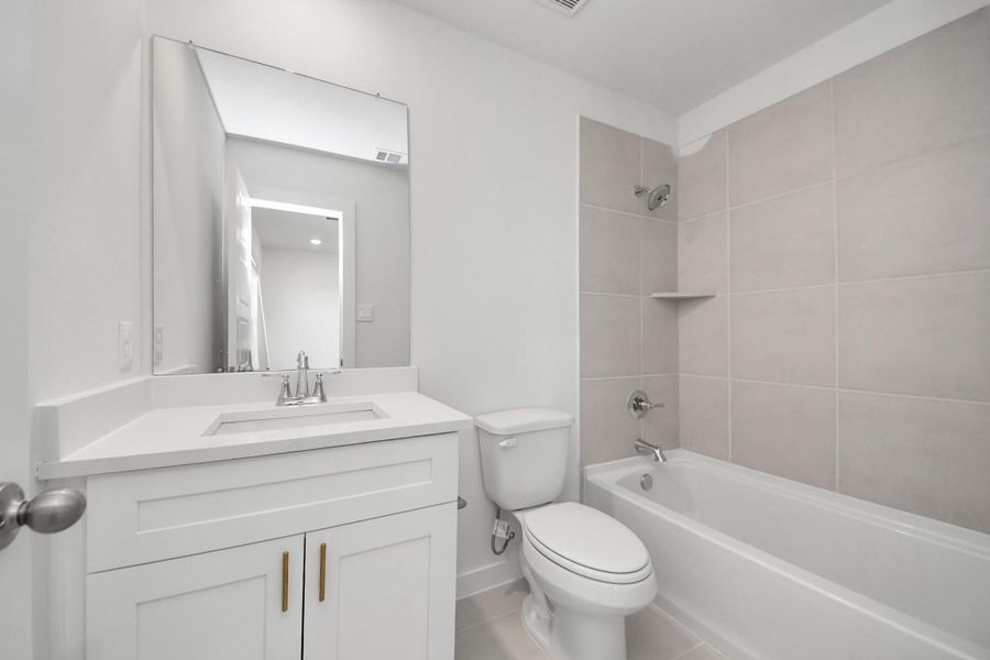 Junior Suite Bedroom, 2nd Floor