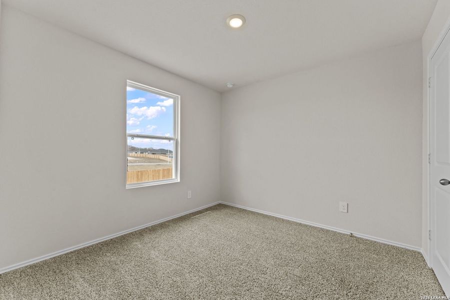 Spacious, unfurnished interior of a new home in Bollinger, Uhland (Image 15).