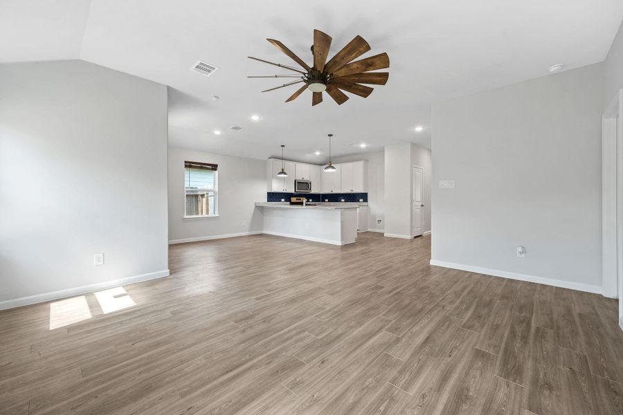 Spacious, unfurnished interior of a new home in , Dayton (Image 20).