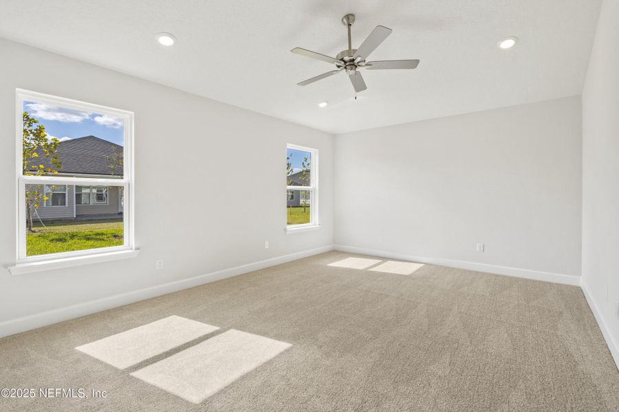 Spacious, unfurnished interior of a new home in Summerglen, Jacksonville (Image 13).