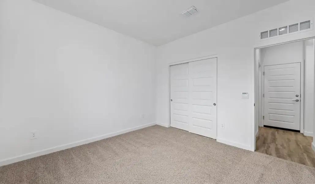 Spacious, unfurnished interior of a new home in Redford Estates, Tucson (Image 21).