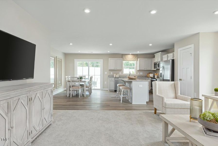 tempImageeElPho tempImageeElPho