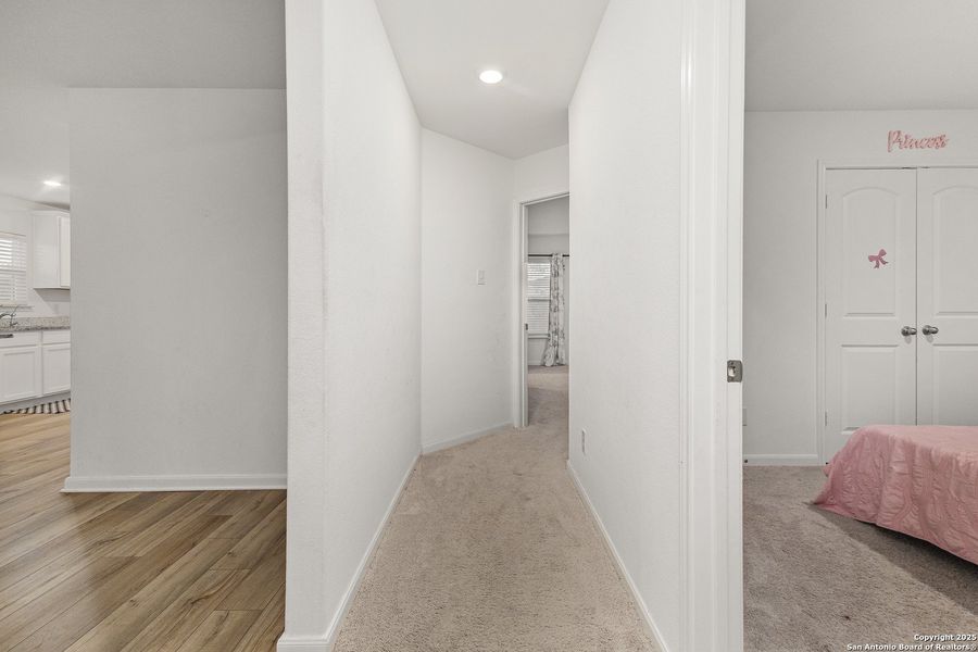 Spacious, unfurnished interior of a new home in Luckey Ranch, San Antonio (Image 21).