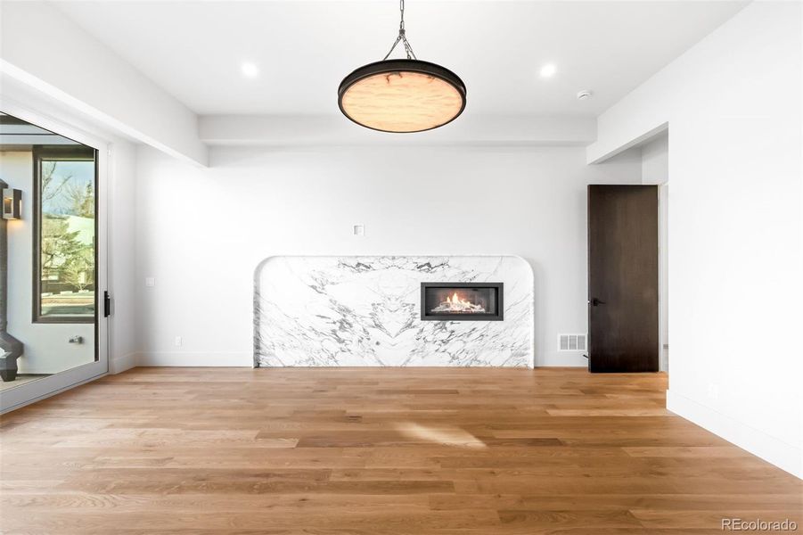 Spacious, unfurnished interior of a new home in , Denver (Image 23).