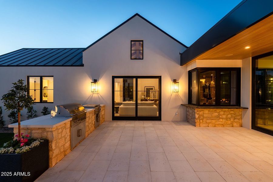 Outdoor BBQ/ Bar Outdoor BBQ/ Bar