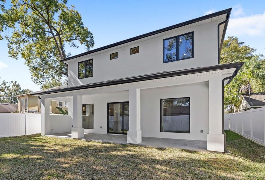 Exterior details and patio area of a home in , Orlando (Image 36).
